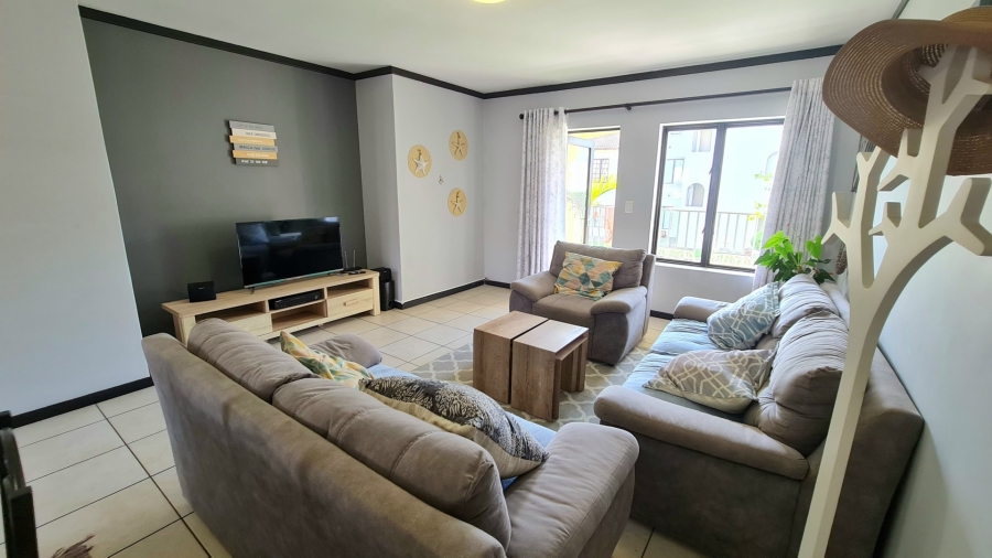 2 Bedroom Property for Sale in Bowtie Western Cape